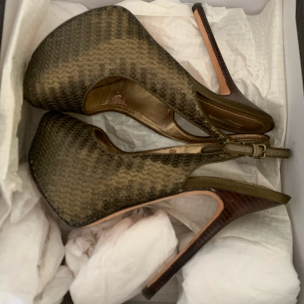 Report Signature Bronze Sequin + Leather Platform Pump Sz 8.5